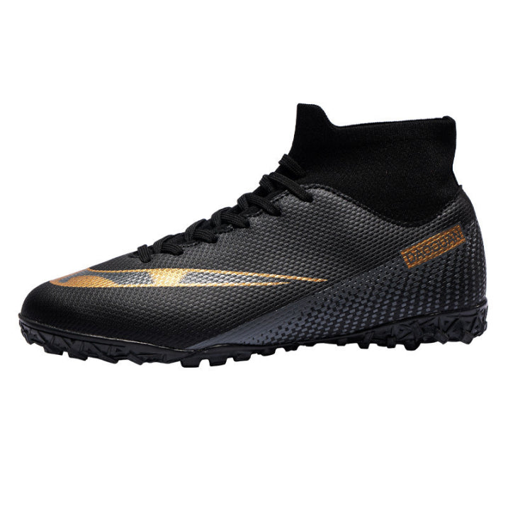 Mathias | Football shoes with spikes