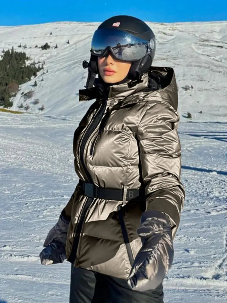 Milla | Fashionable ski jacket with waistband