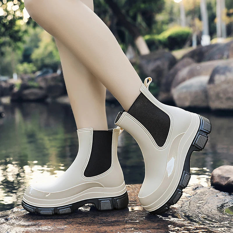 Molly | Waterproof short Chelsea boots