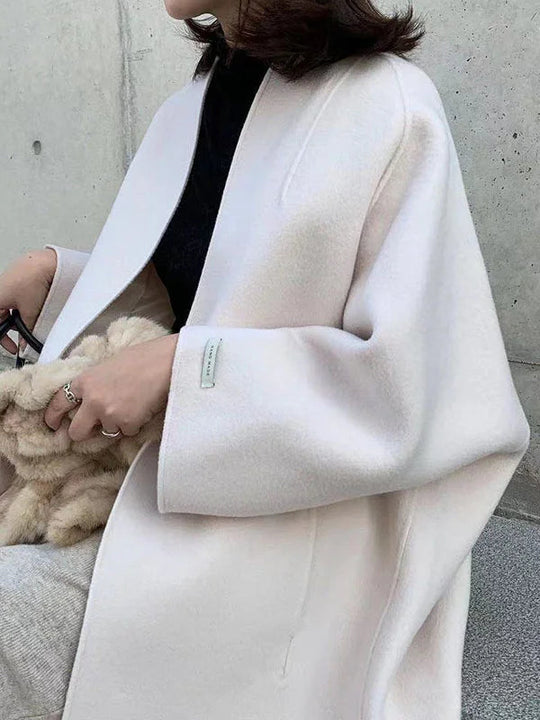 Nadine | Elegante lungo cappotto di lana
