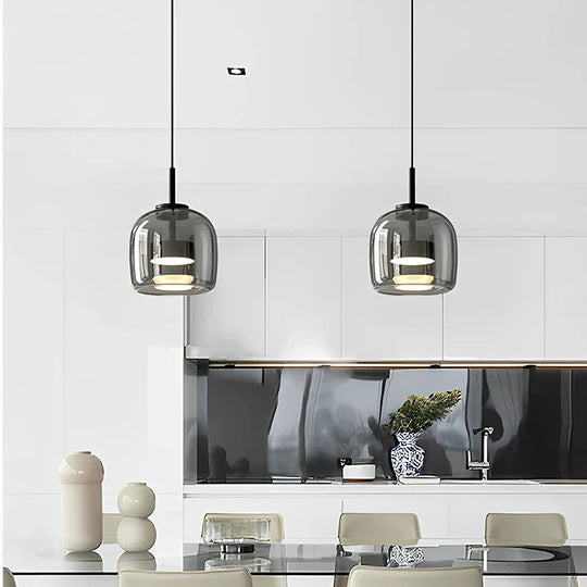 LumiCrystal Stijlvolle Hanglamp - Luxe hanglamp met een uniek glazen design, ontworpen voor een eigentijds interieur.