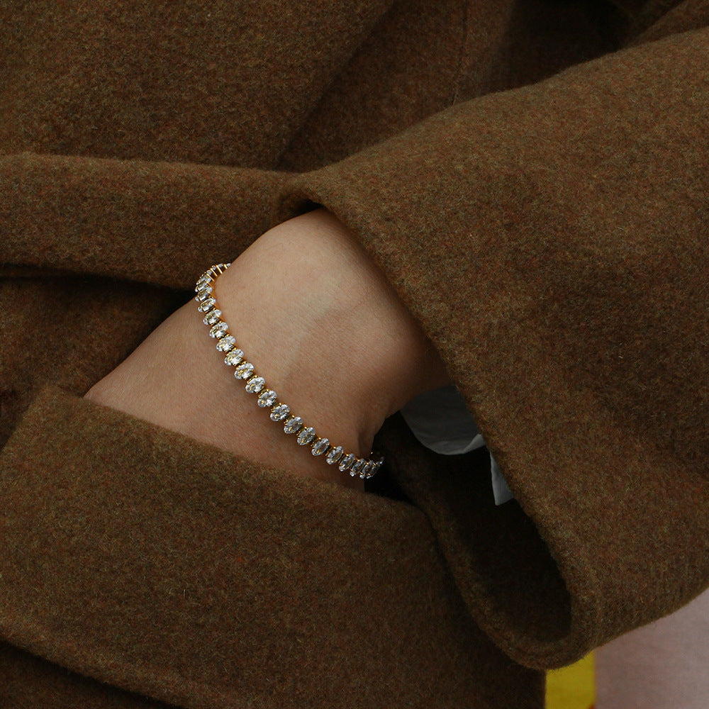 Armband met verfijnd en sprankelend ontwerp voor een elegante touch.

