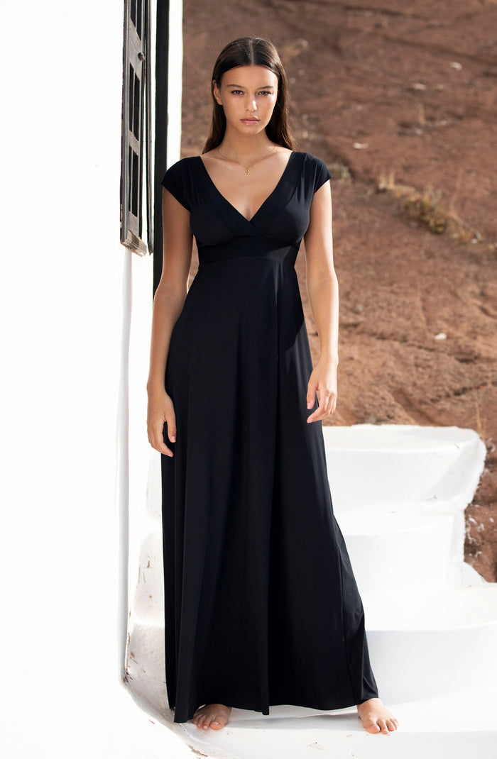Paula | Abito a maniche lunghe con una scollatura elegante