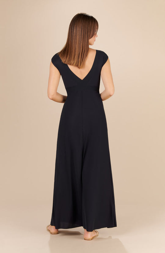 Paula | Abito a maniche lunghe con una scollatura elegante