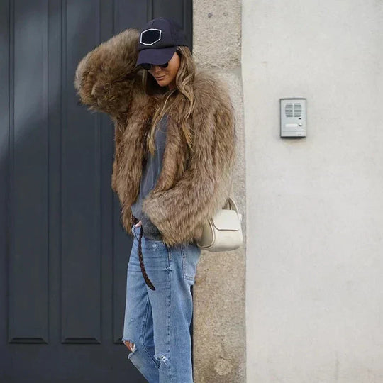 Lara | Fluffy brown jackets with long sleeve