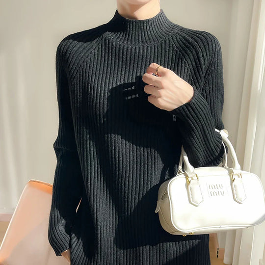 Rania | Women's Oversized Turtleneck Sweater with Long Sleeves | Red