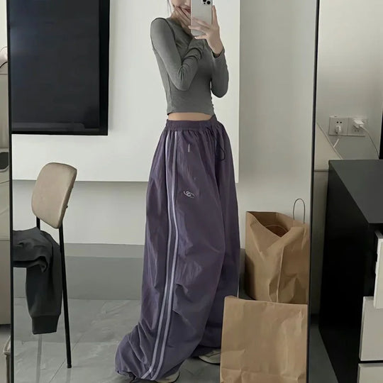 Lotte – Weite Damenhose mit sportlichen Streifen