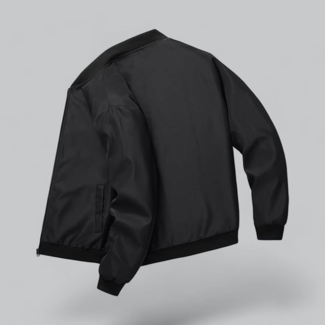 Klassiek bomberjack voor een moderne en elegante look.