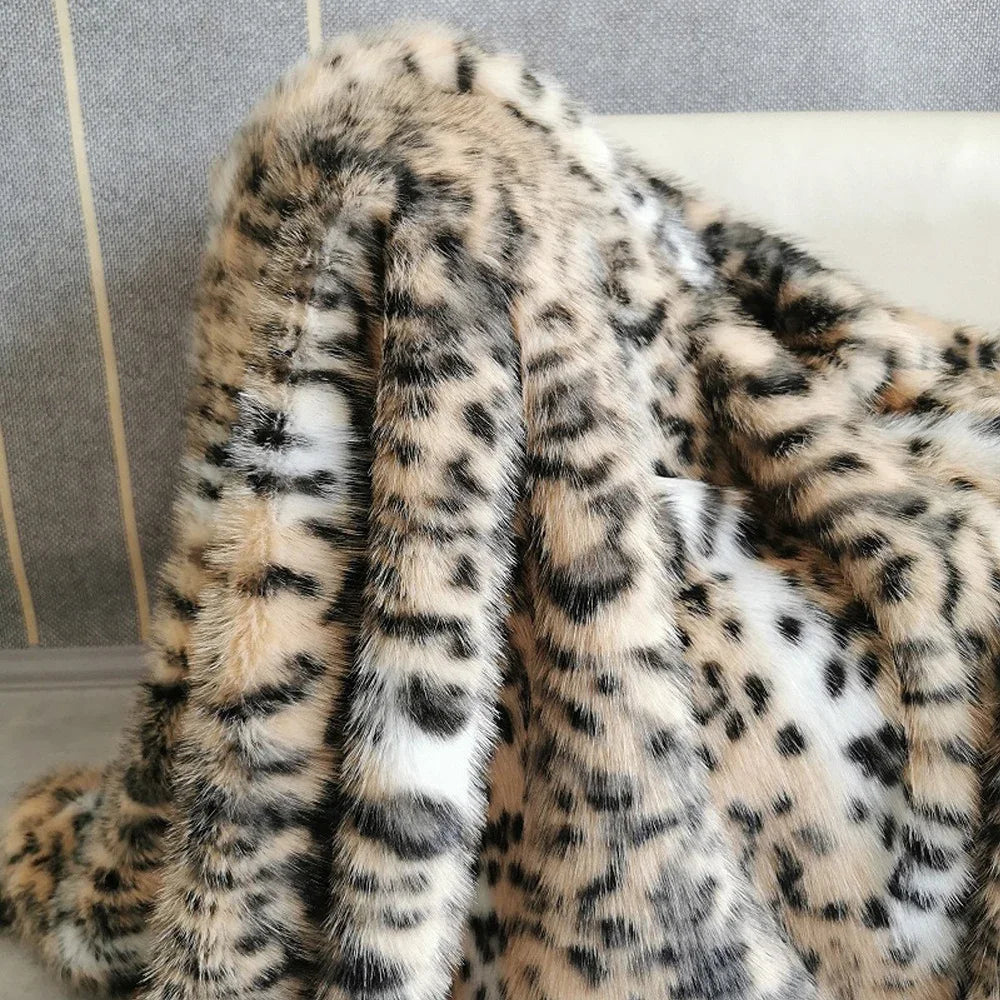 Leona | Golden double layer leopard print faux fur blanket | Gold