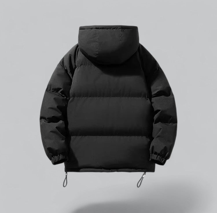 Warme winterparka voor heren met een gewatteerd ontwerp en capuchon.