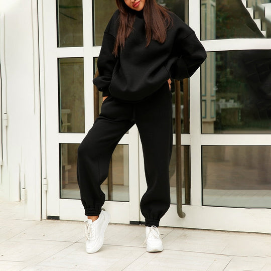 Relaxte loungewear set met een trendy pasvorm.