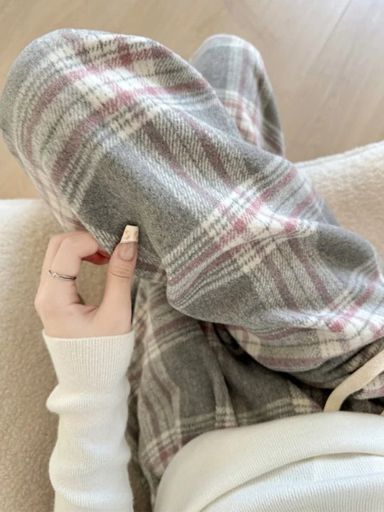 Stuttgart | Women's Oversized Checked Trousers | Black