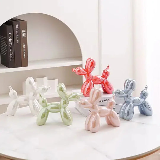 Ballo | Scultura di cane pallone in ceramica bianca | Bianco