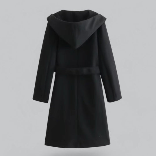 Stijlvolle trenchcoat met flatterende pasvorm en luxe uitstraling.