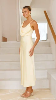 Sabine | Elegante con cinture e schienale incrociato Rob