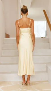 Sabine | Elegante con cinture e schienale incrociato Rob