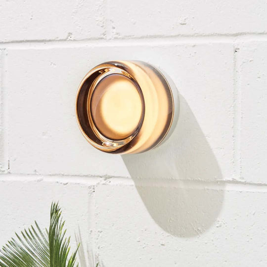 Sven Stijlvolle decoratieve lamp met een uniek ontwerp voor moderne interieurs.
