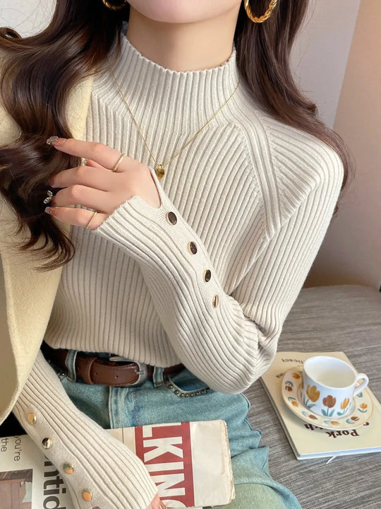Malia | Maglione collo alto oversize da donna con chiusura a bottoni | Beige