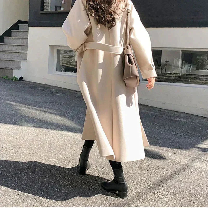 Selena | Damen Lange Elegante Winterjacke | Sandbeige