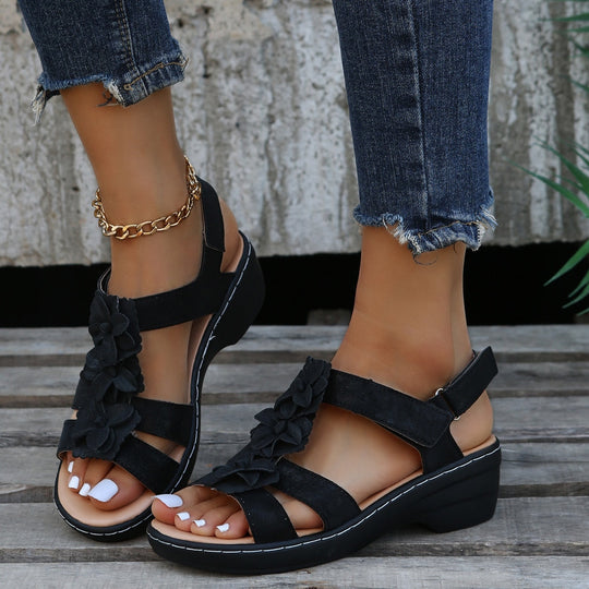 Lotte - Elegant sandals for women