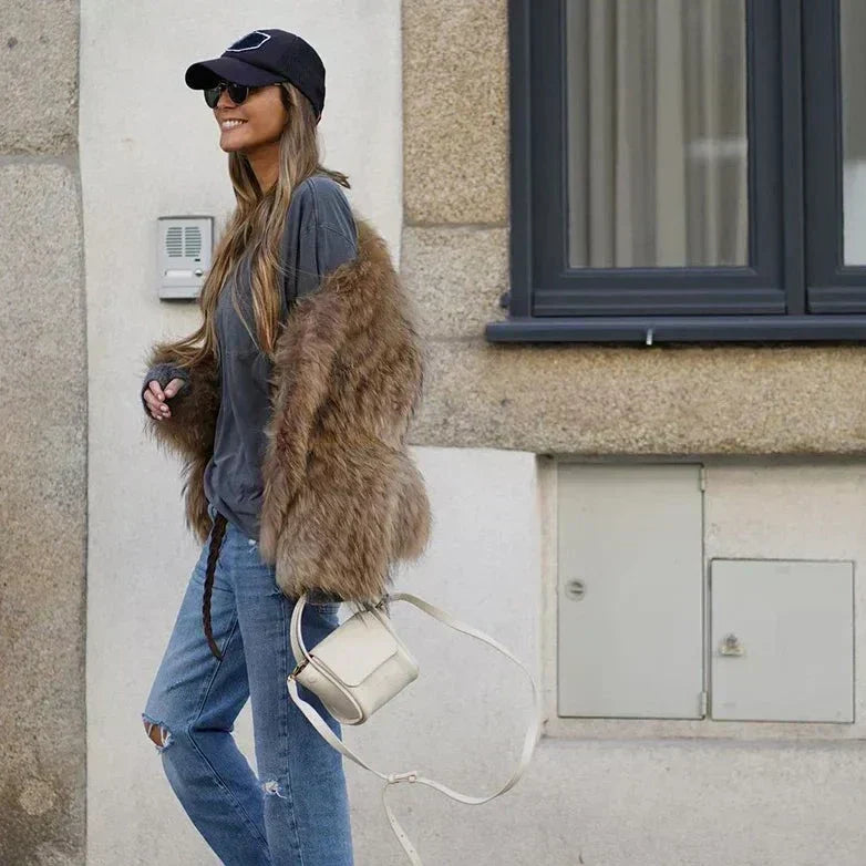 Lara | Fluffy brown jackets with long sleeve