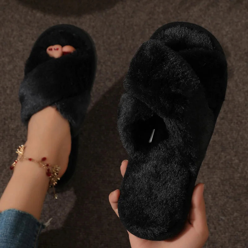 Silvia | Cross-design slippers with anti-slip insole comfortable and breathable