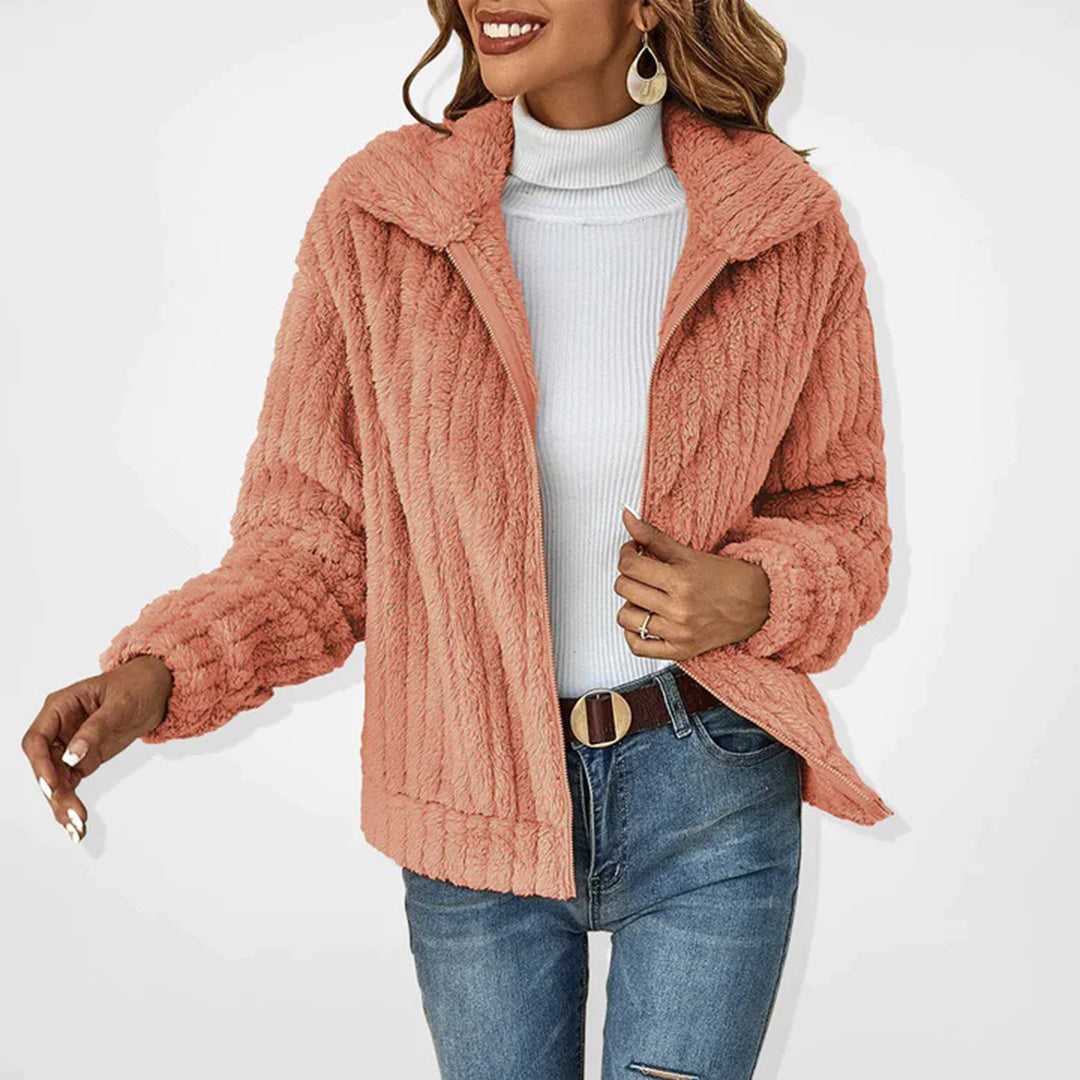 Sanne Dames Zachte Jas - Stijlvolle bovenkleding voor dames, gemaakt van zacht materiaal dat perfect is om warmte en luxe aan je outfit toe te voegen.