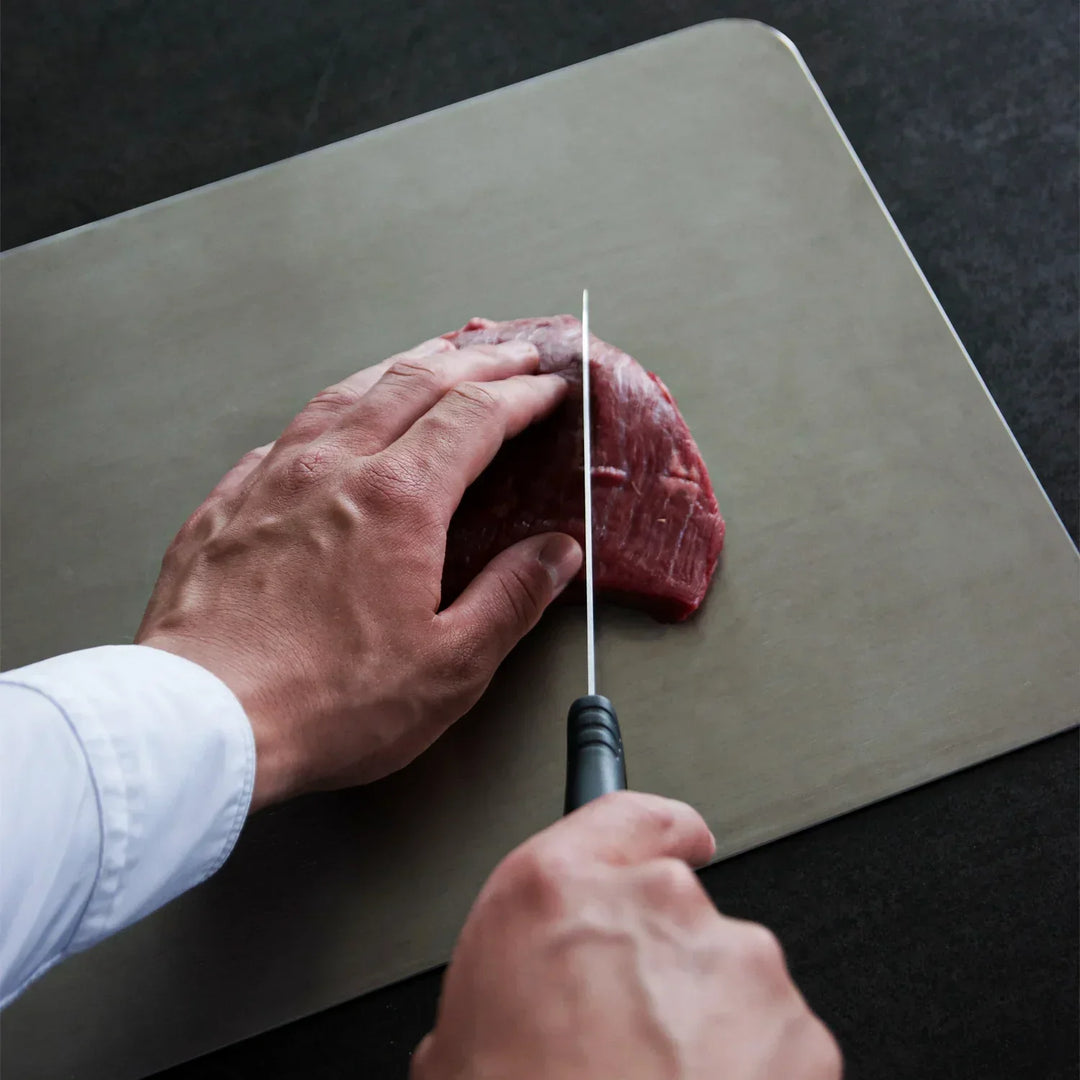 SteelEdge antibacteriële snijplanken voor hygiënische bereiding en veelzijdige huishoudelijke toepassingen.





