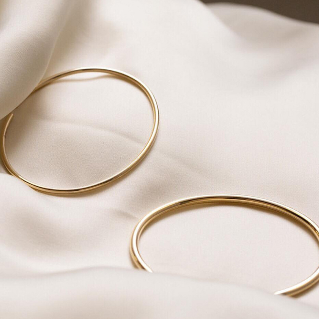 Isabelle fijne armband ontworpen voor een tijdloze en subtiele aanvulling op je accessoirescollectie.