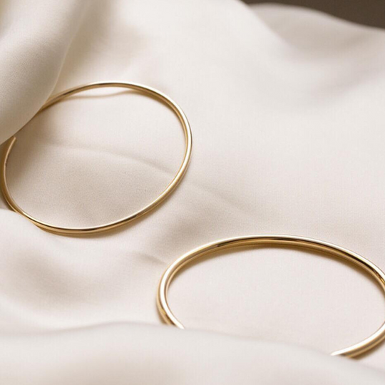 Isabelle fijne armband ontworpen voor een tijdloze en subtiele aanvulling op je accessoirescollectie.