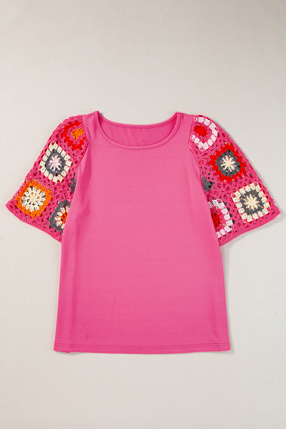 Roxie - Top mit kurzen Ärmeln und gehäkeltem Blumenmuster
