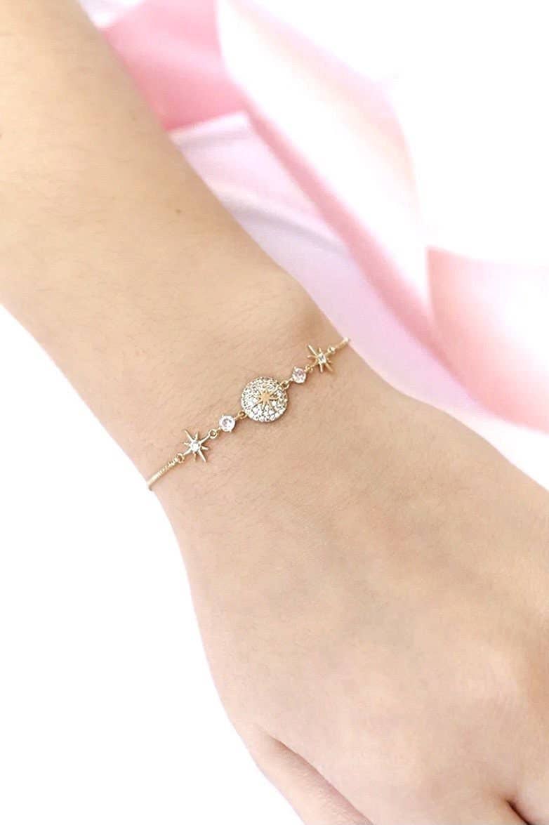 Tijdloze charme in een armband met een delicaat en elegant design.