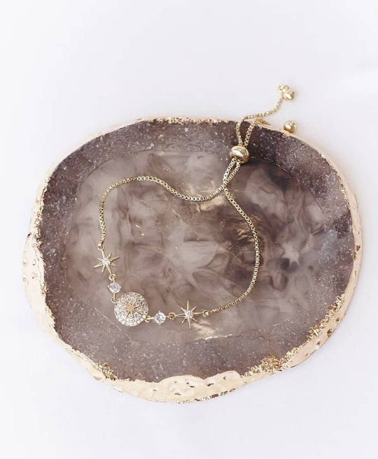 Elegant ontwerp en tijdloze charme gecombineerd in een subtiele armband.