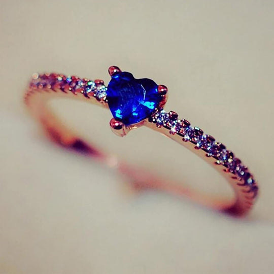 Sara - Anello elegante con design di lusso