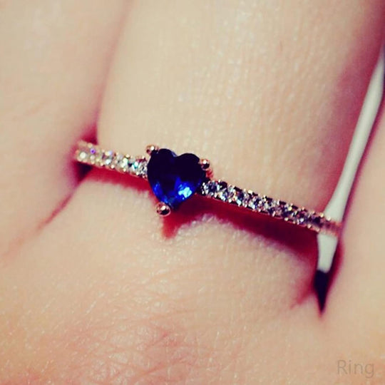 Sara - Anello elegante con design di lusso