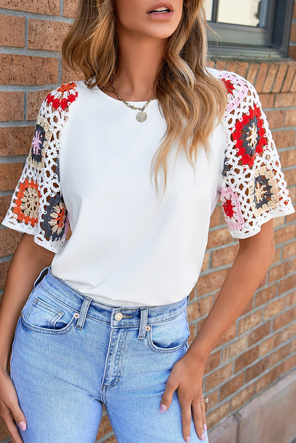 Roxie - Top mit kurzen Ärmeln und gehäkeltem Blumenmuster