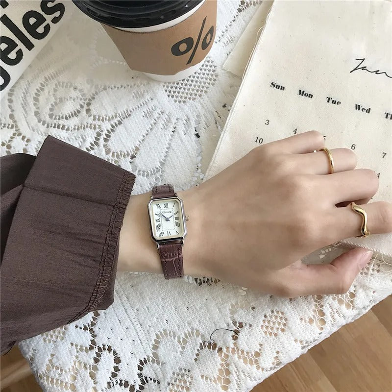 Sara - Orologio Retro Rettangolare per Donne Eleganti