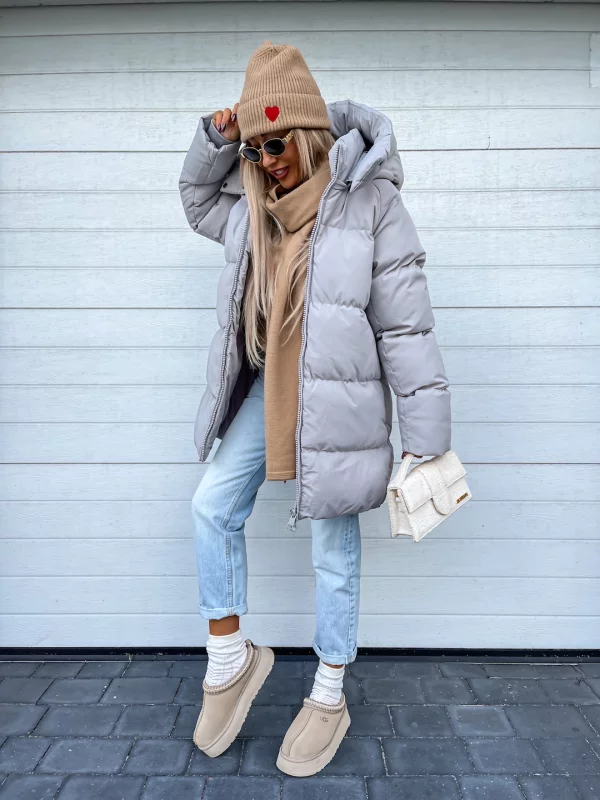 Modieuze oversized jas voor dames, perfect voor koude dagen.