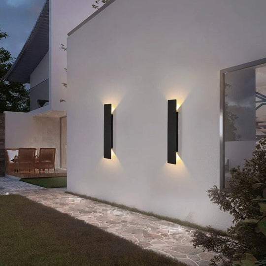 AquaLux | Lampada da esterno impermeabile | Design minimalista da parete