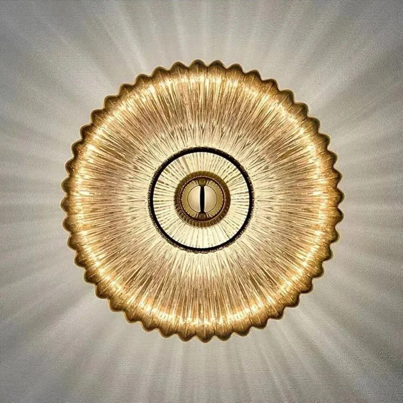 NimbusFlux Elegante wandlamp ontworpen om een luxueuze uitstraling aan elke ruimte te geven.
