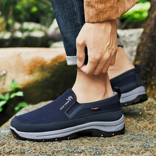 Herenwandelschoenen met een dempende zool en uitstekende grip.
