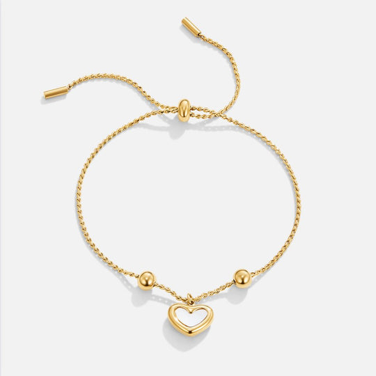 Sanne polsaccessoire dat perfect is om een elegante en persoonlijke touch aan elke outfit toe te voegen.