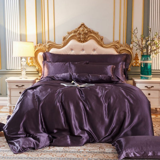 Lotte Luxe en zachte beddengoedset die het comfort van je slaapkamer verbetert.
