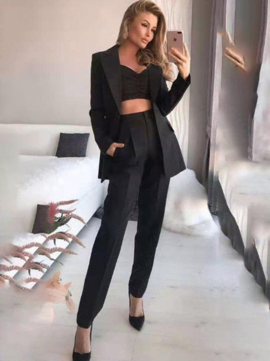 Kylie - Confezione da tre pezzi in un design classico monocromatico