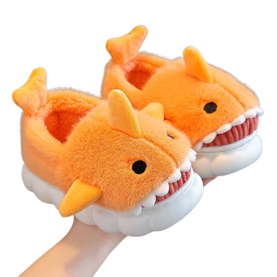 Kindvriendelijke pantoffels met veilige antislipzolen op een stijlvolle achtergrond.