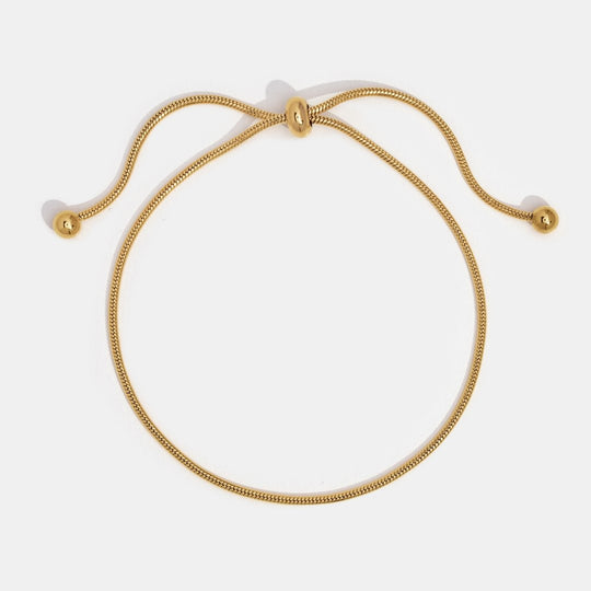 Damesarmband met verstelbare details, geschikt voor een subtiele en elegante look.
