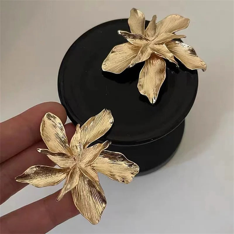 Lotte - Unique Leaf-Shaped Earrings For Every Occasion