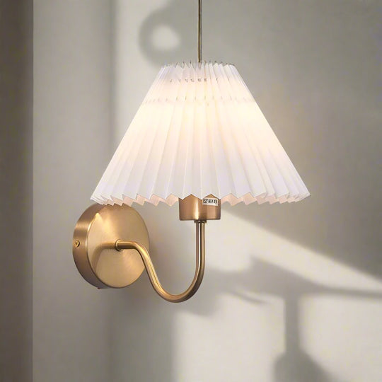 LumoNova | Modern wall lamp with sleek design | Black