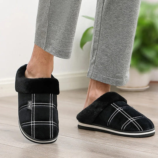 Gedetailleerde look van de naad en het patroon van de geruite pantoffels.