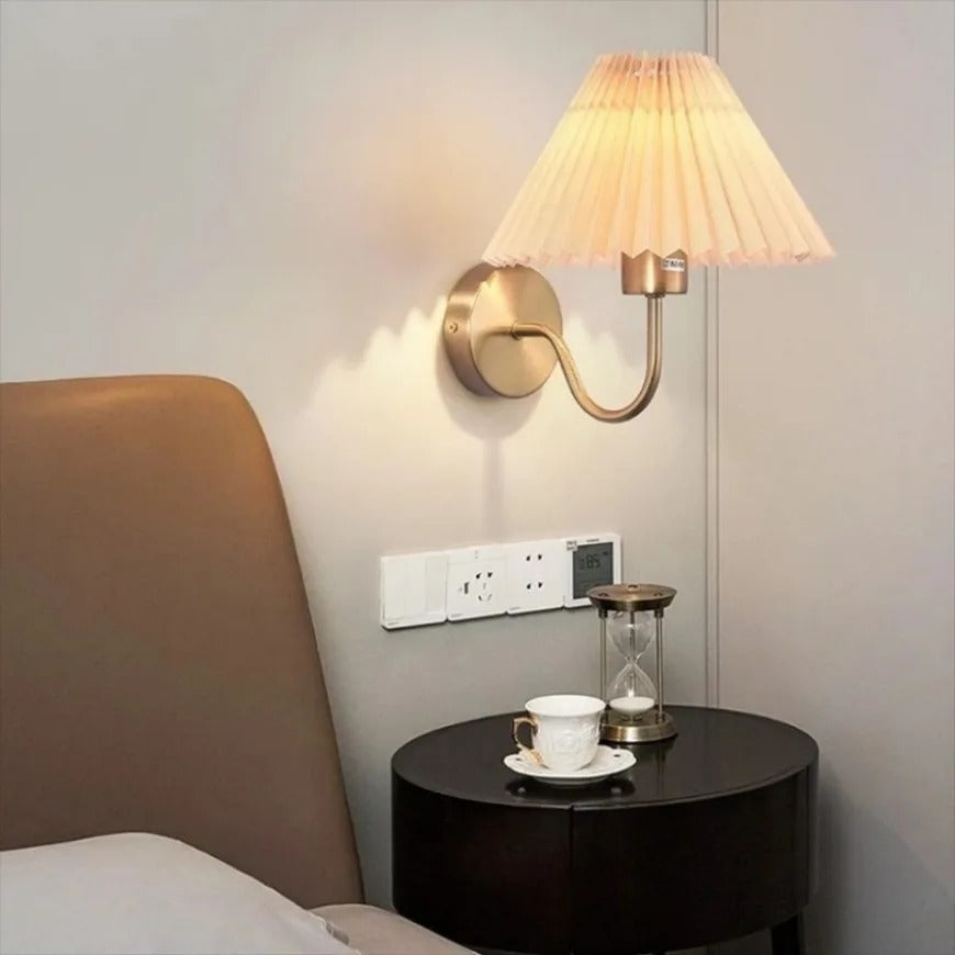 LumoNova | Modern wall lamp with sleek design | Black